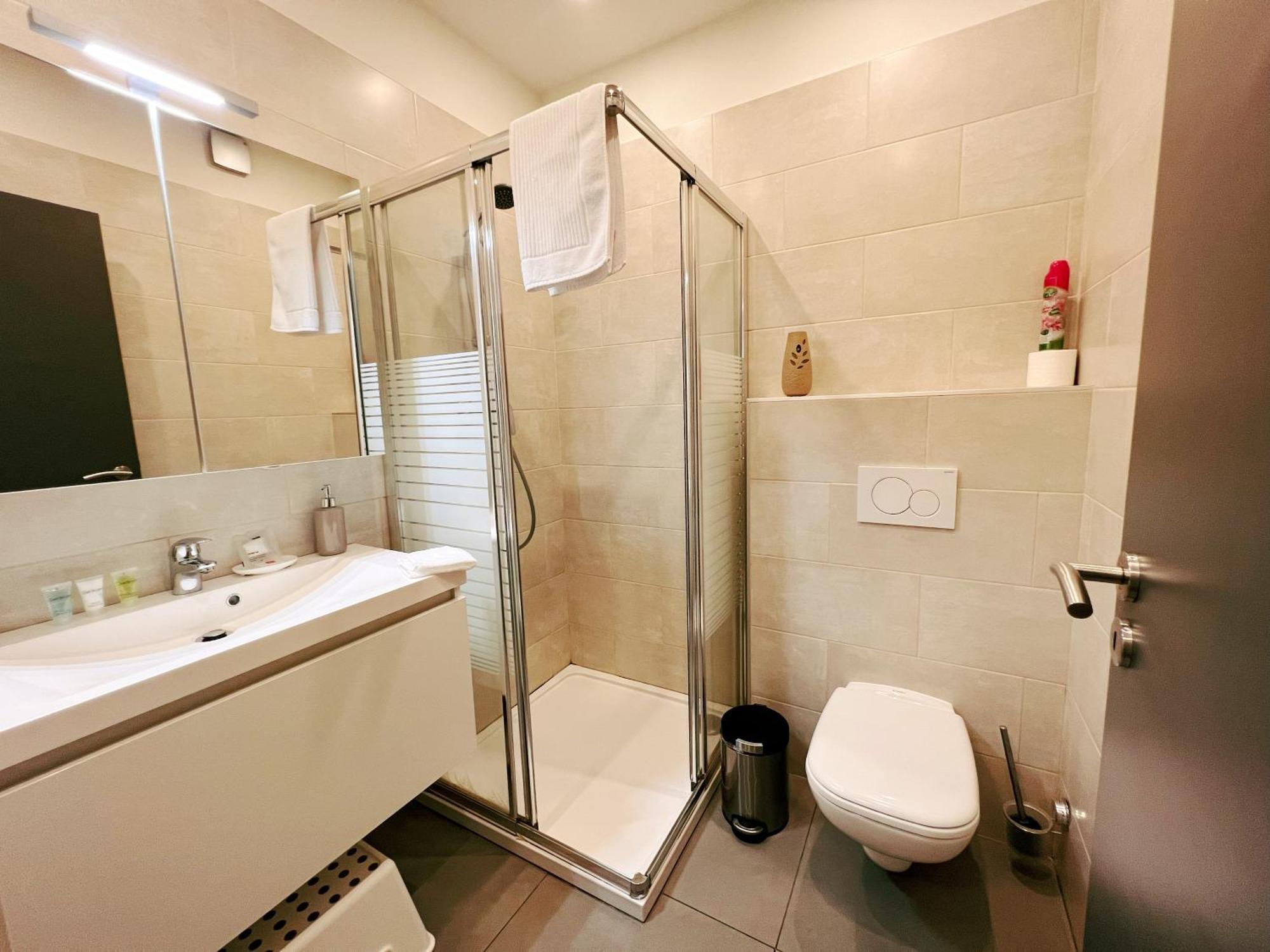 Au Sommet De La Cascade Hotel Stavelot Bagian luar foto