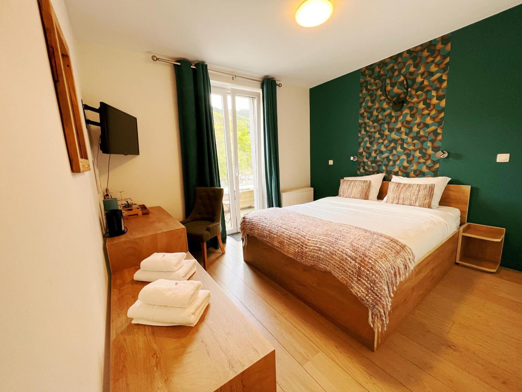 Au Sommet De La Cascade Hotel Stavelot Bagian luar foto