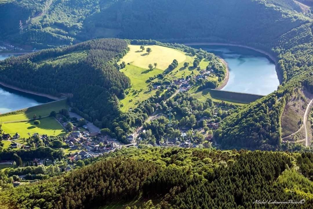 Au Sommet De La Cascade Hotel Stavelot Bagian luar foto