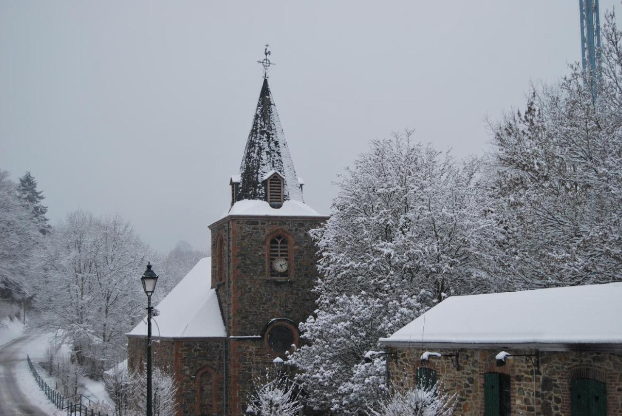 Au Sommet De La Cascade Hotel Stavelot Bagian luar foto